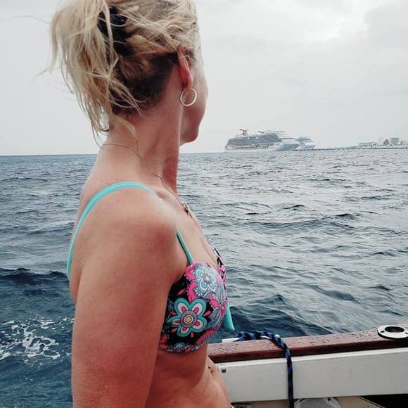 Meet your Posher, Kim - Picture 1 of 1